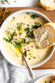 🥣 Creamy 5 Potato and Leek Soup Recipe – Comfort in Every Spoonful