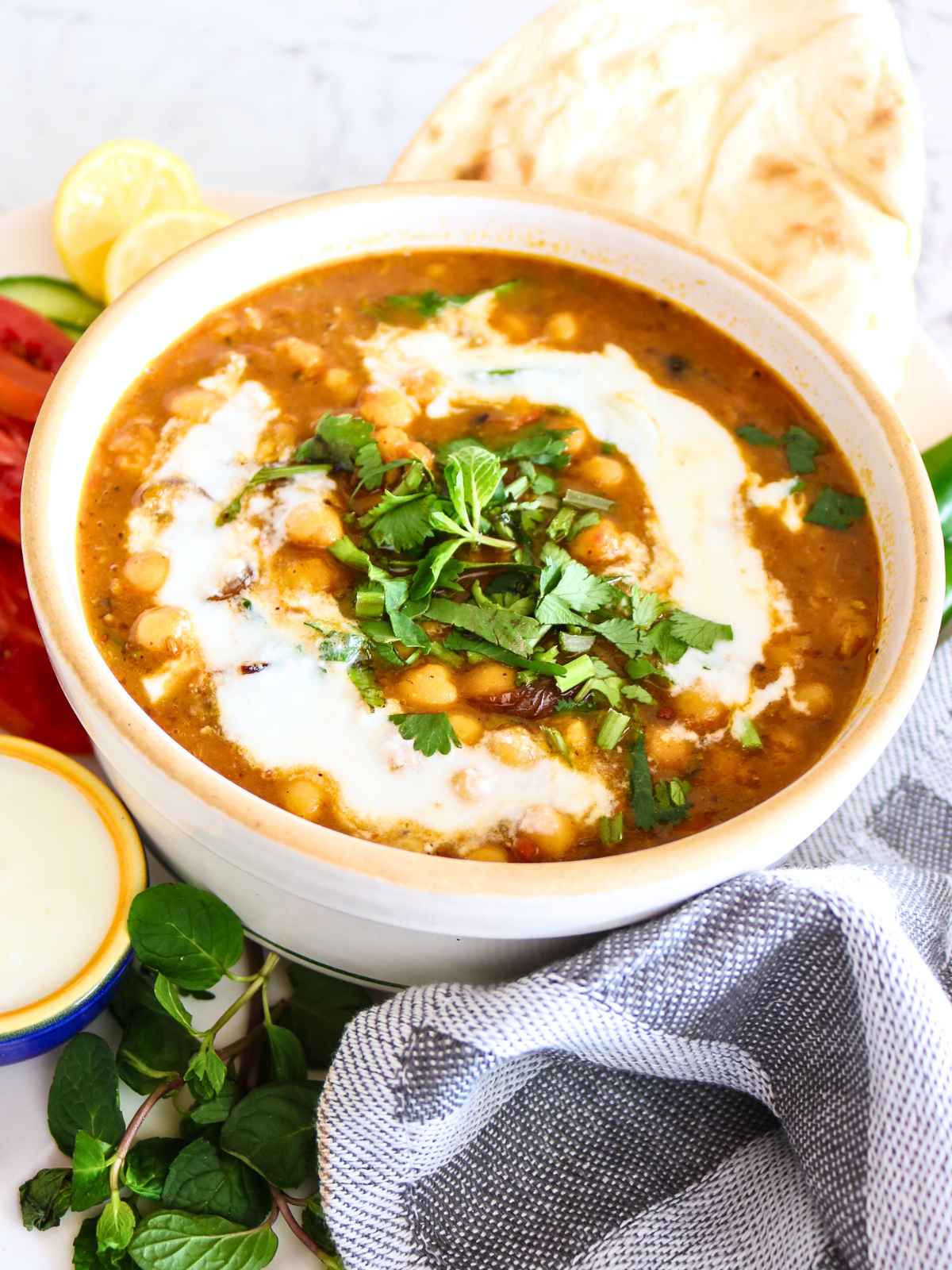 Creamy chickpea and vegetable curry